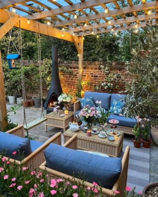  In Your Own Backyard: How To Create and Enjoy Your Garden Oasis – Enpoetisk Skrift Och Praktiskt Handledning